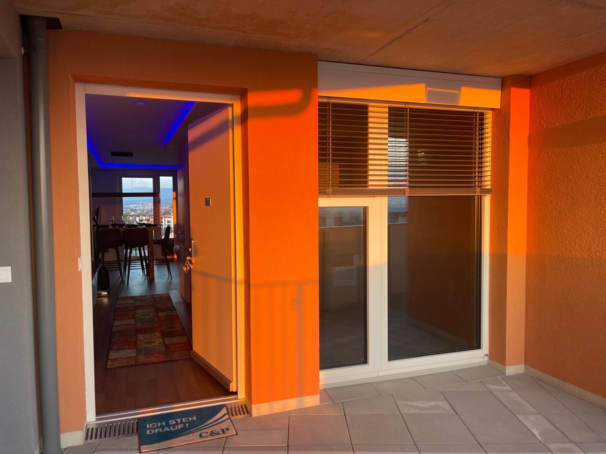 Apartment 100 Qm Penthouse, Self-check-in, 2 Parkplaetze *