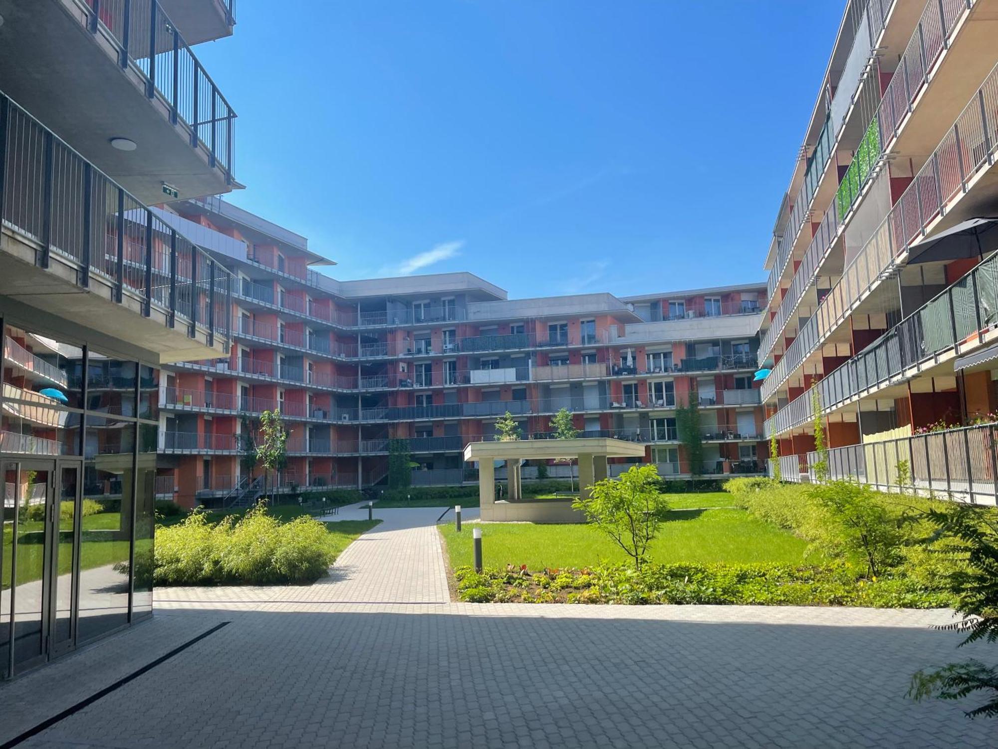Apartment 100 Qm Penthouse, Self-check-in, 2 Parkplaetze Graz